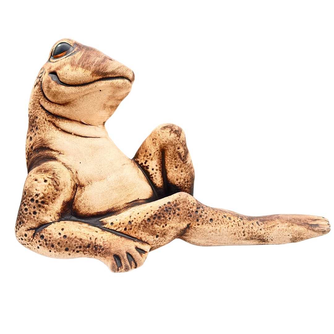 Keramická žába Gaba s nataženou nohou